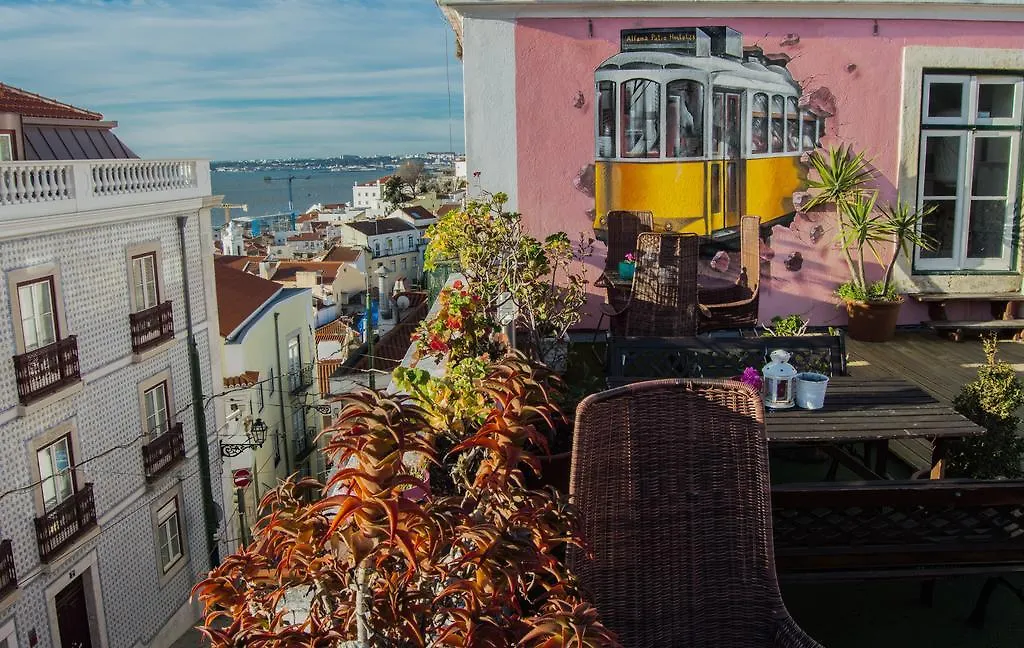 Alfama Patio Apartments-1